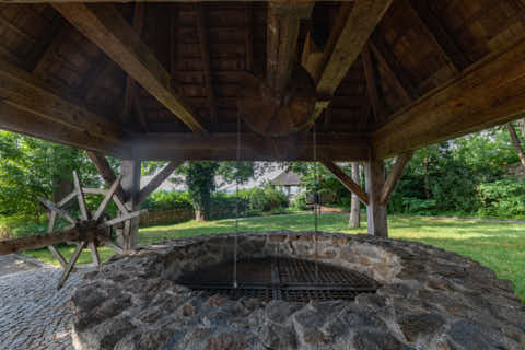 Gemeinde Schärding Bezirk Ried Schlosspark Brunnen (Dirschl Johann) Österreich RI